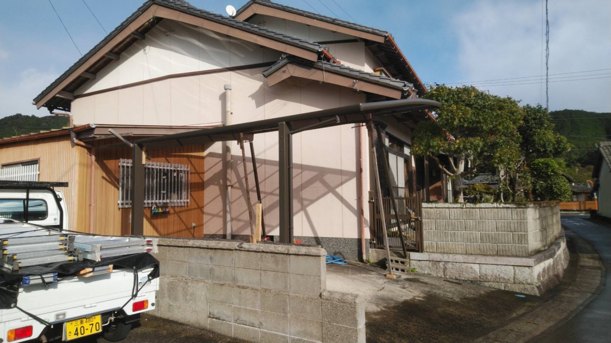 山本サッシ店 東紀州の台風被害編‥続きます💦 カーポート🚗 《仲塗装店様現場》の施工後の写真2