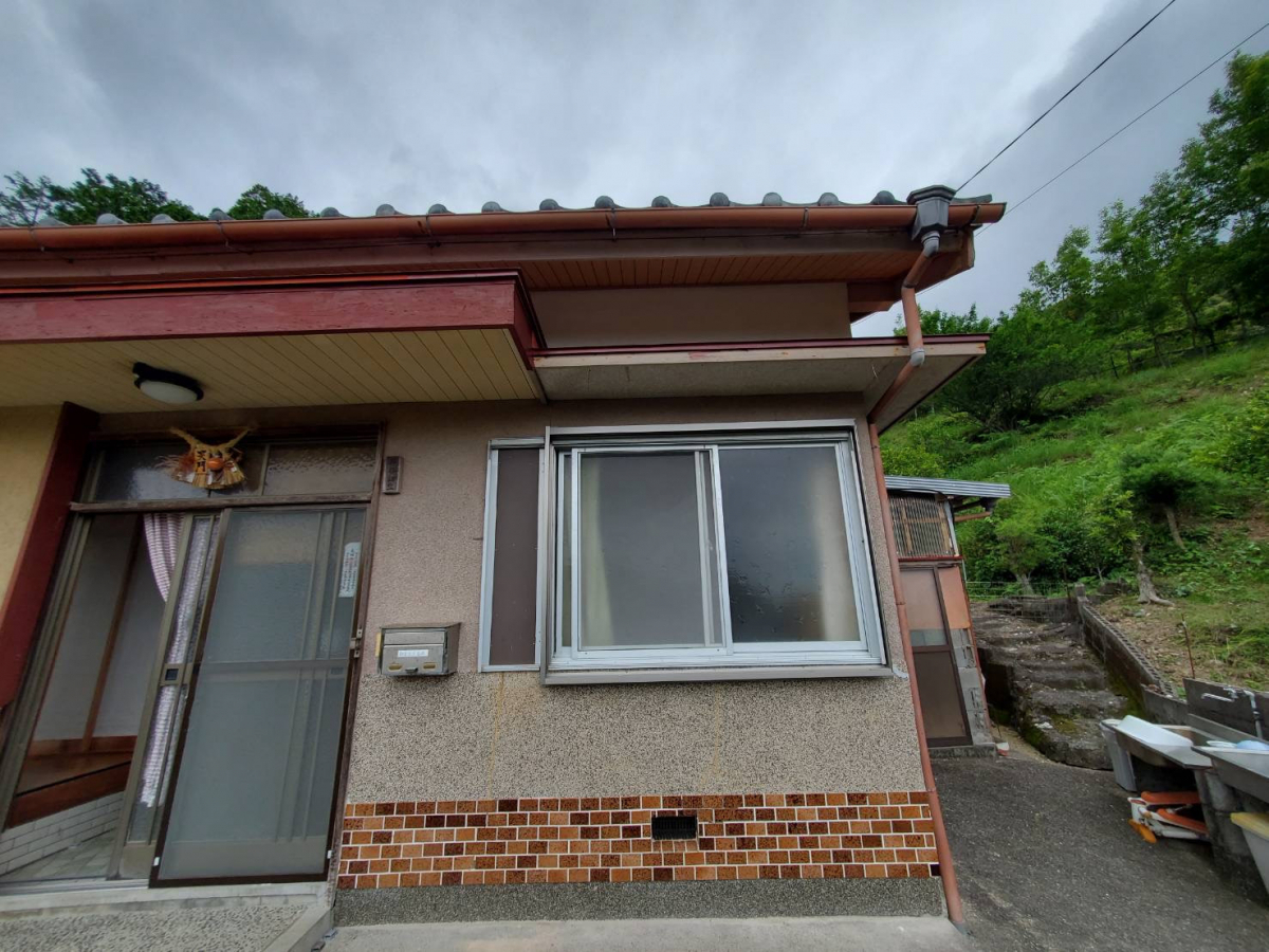 山本サッシ店 東紀州の雨戸の交換工事です‼️ 《出口建築様現場》の施工後の写真3