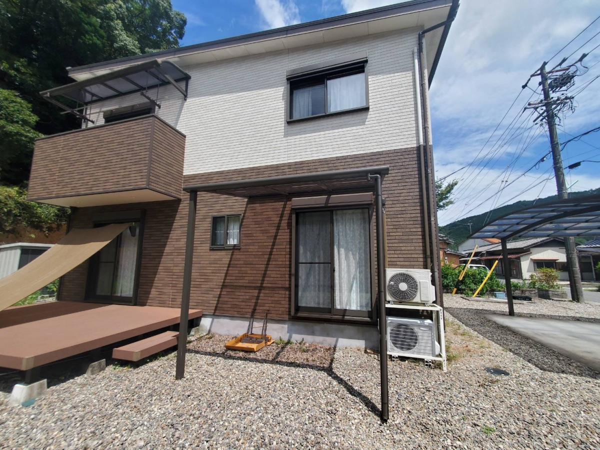 山本サッシ店 東紀州の窓にテラスを取り付けました‼️ 《アサヒ住宅様 現場》の施工後の写真1