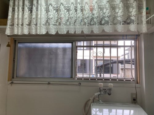 まどありー。本庄本店の【補助金対象商品】埼玉県本庄市　1dayリフォーム窓LIXIL内窓インプラスの施工前の写真1