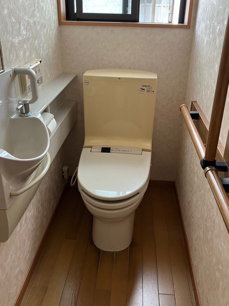 REマド本舗 出雲店の～トイレ取替～の施工前の写真1