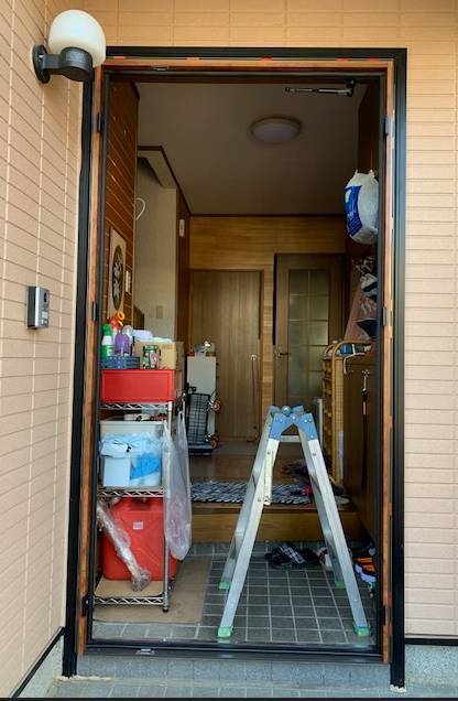 相川スリーエフ 八街店の玄関はお住いの顔であり、お困りごと解決の糸口？の施工後の写真2