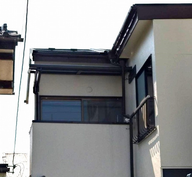 そうぶwindow&doorの【江戸川区】ベランダ屋根　設置工事の施工後の写真1