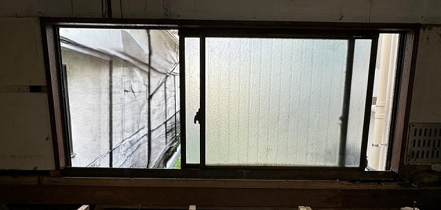 そうぶwindow&doorの【松戸市】取り替え窓「リプラス」設置工事の施工前の写真2