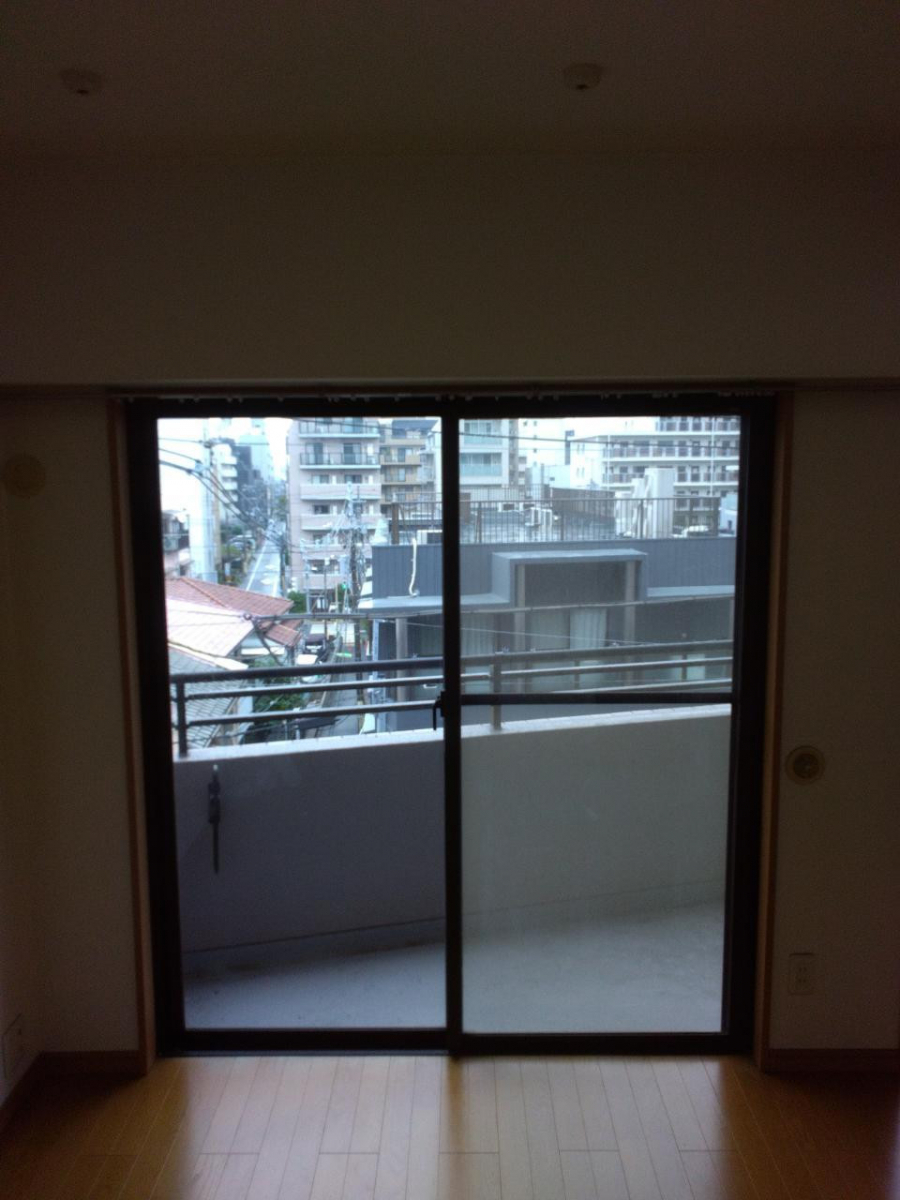 そうぶwindow&doorの【品川区】インプラス設置工事の施工前の写真1