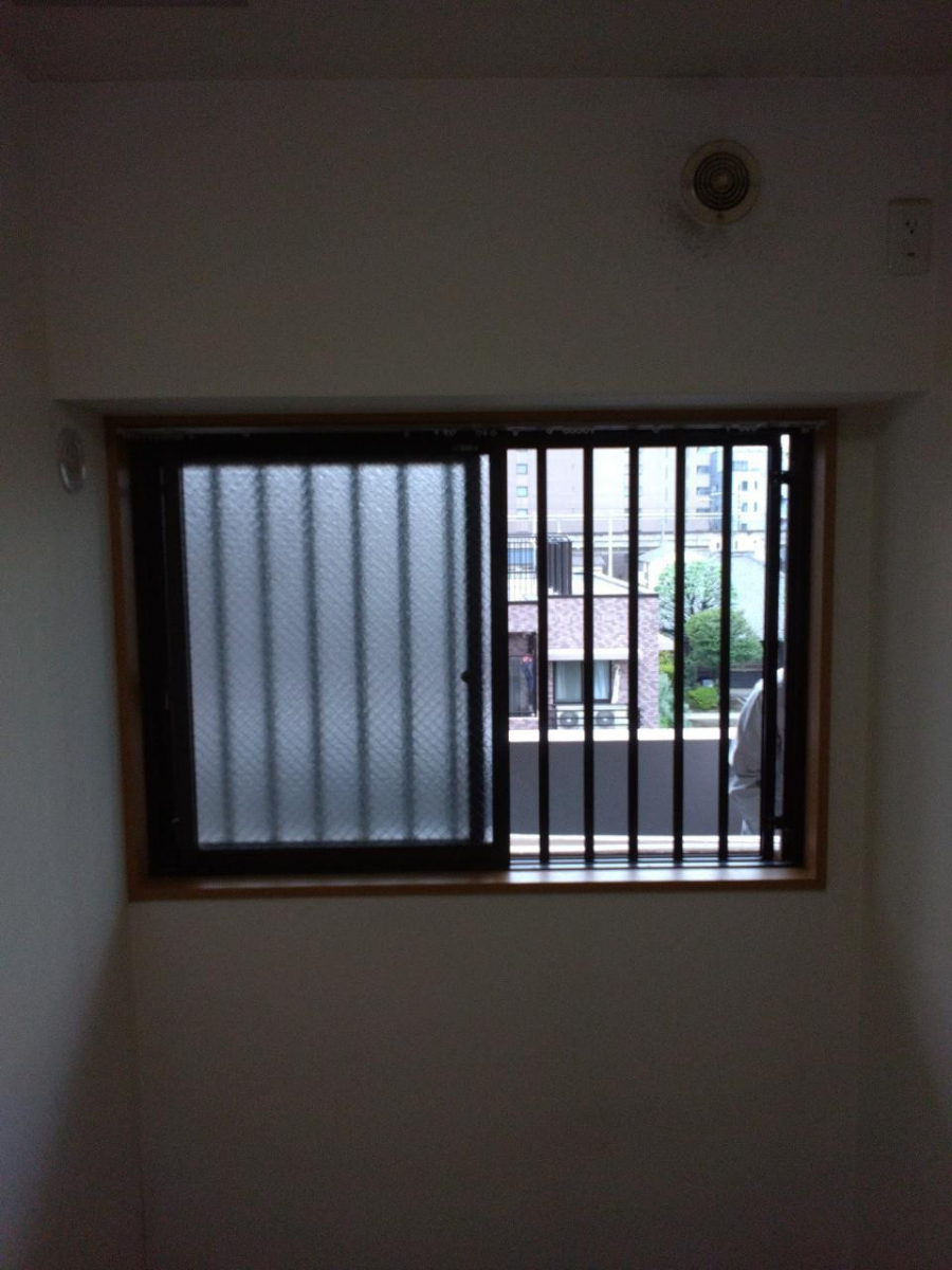 そうぶwindow&doorの【品川区】インプラス設置工事の施工前の写真3