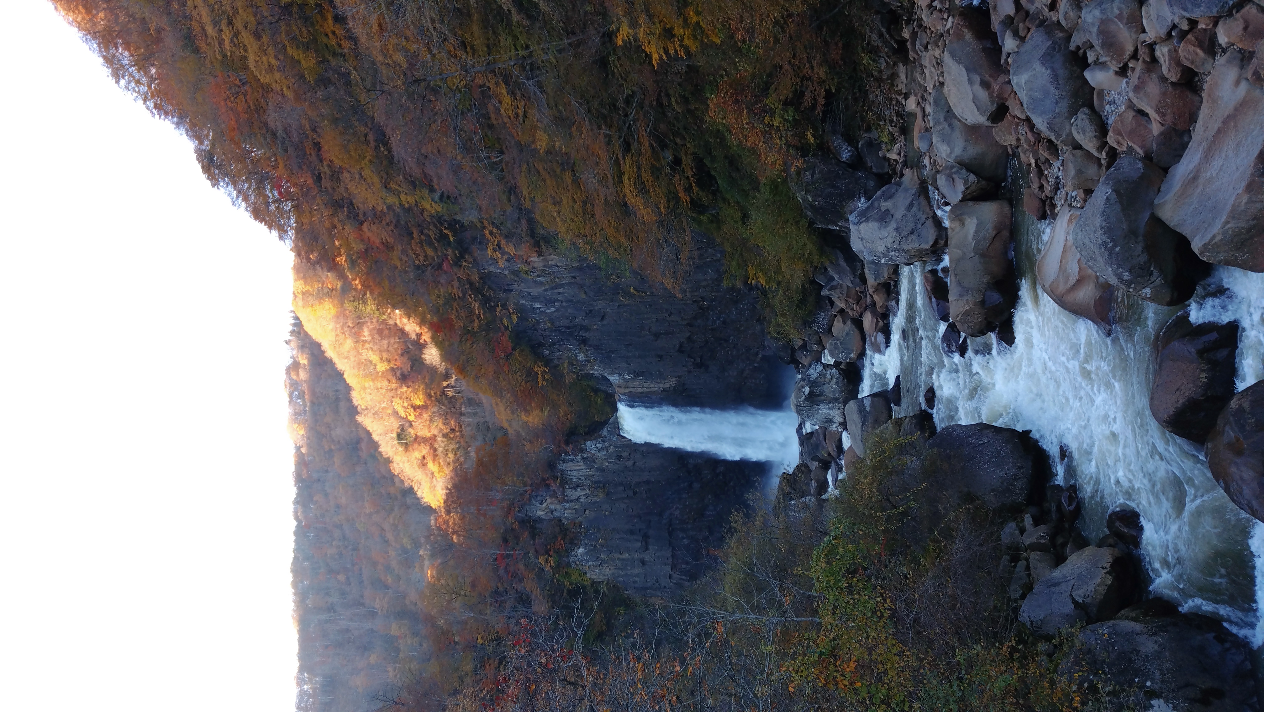 苗名滝へ行ってきました🐾 長野板販のブログ 写真1