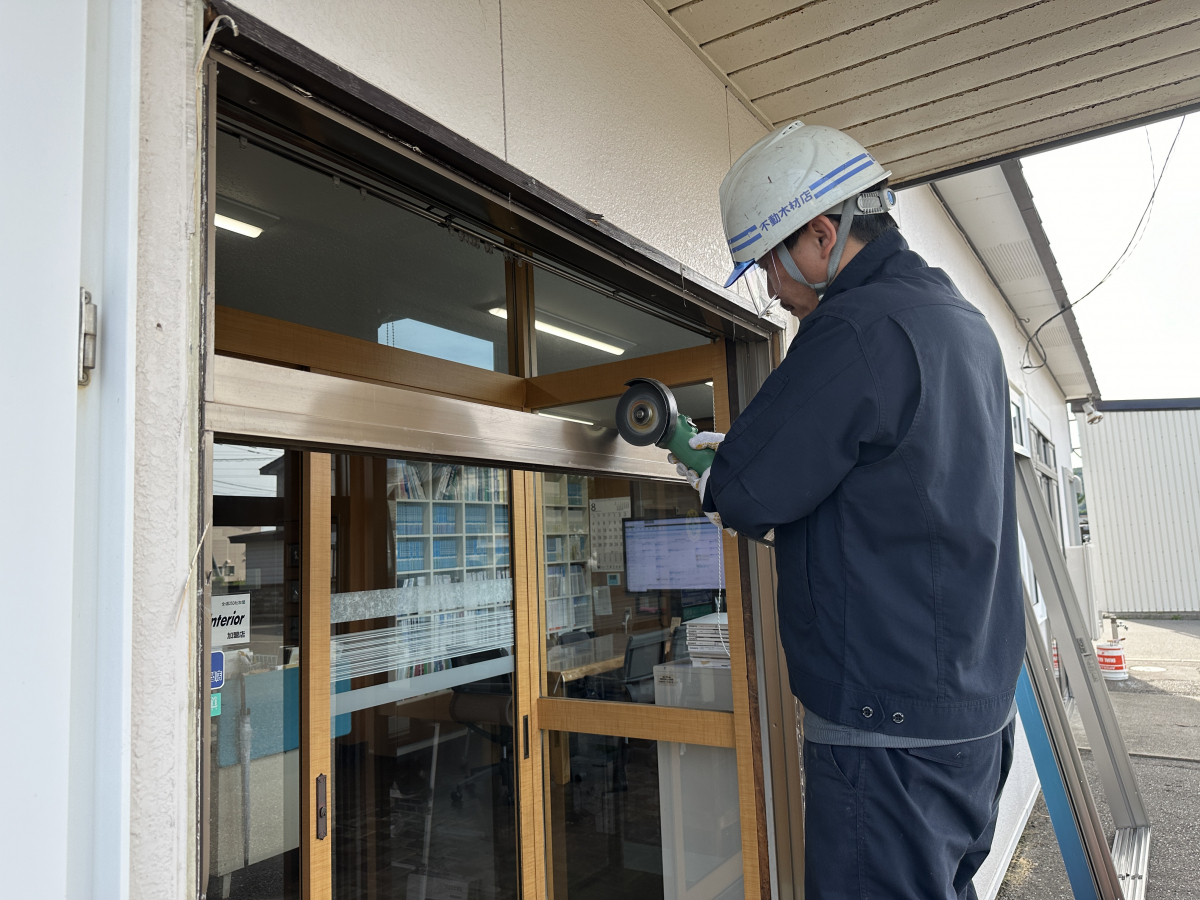 不動木材店のアルミ引き違い戸のとりかえの施工後の写真2