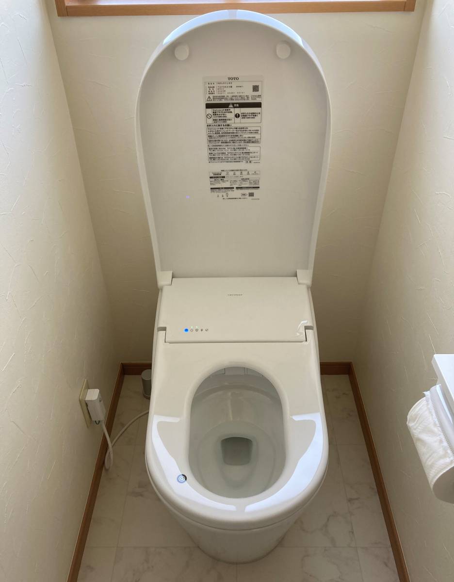 松井トーヨー住建のトイレ交換の施工後の写真2