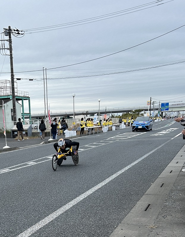 マラソン応援 藤野トーヨー住器 富津中央のブログ 写真1