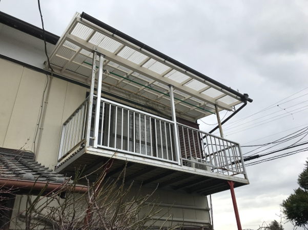 藤野トーヨー住器 富津中央の『千葉県富津市』バルコニー及びテラス屋根交換の施工前の写真1