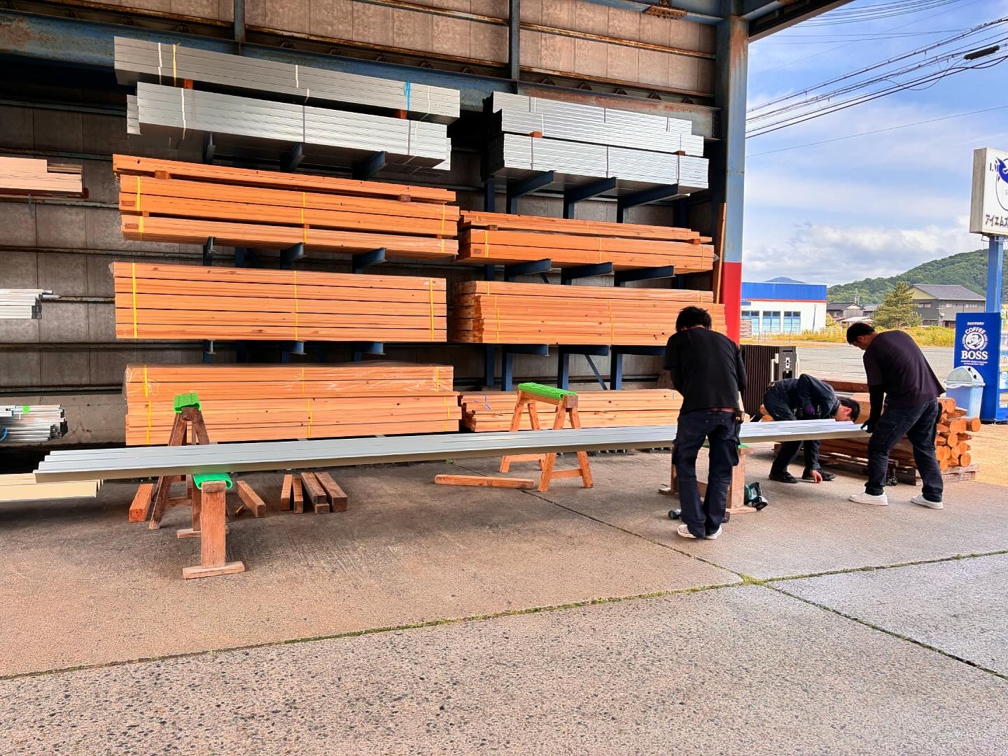 施工準備の様子👷 高岡建材 天橋立店のブログ 写真1