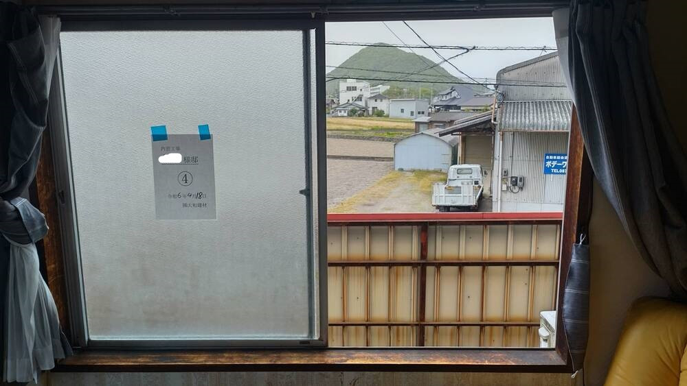 大和建材 窓リノベ事業部の寒さ対策、内窓設置いたしました！の施工前の写真1