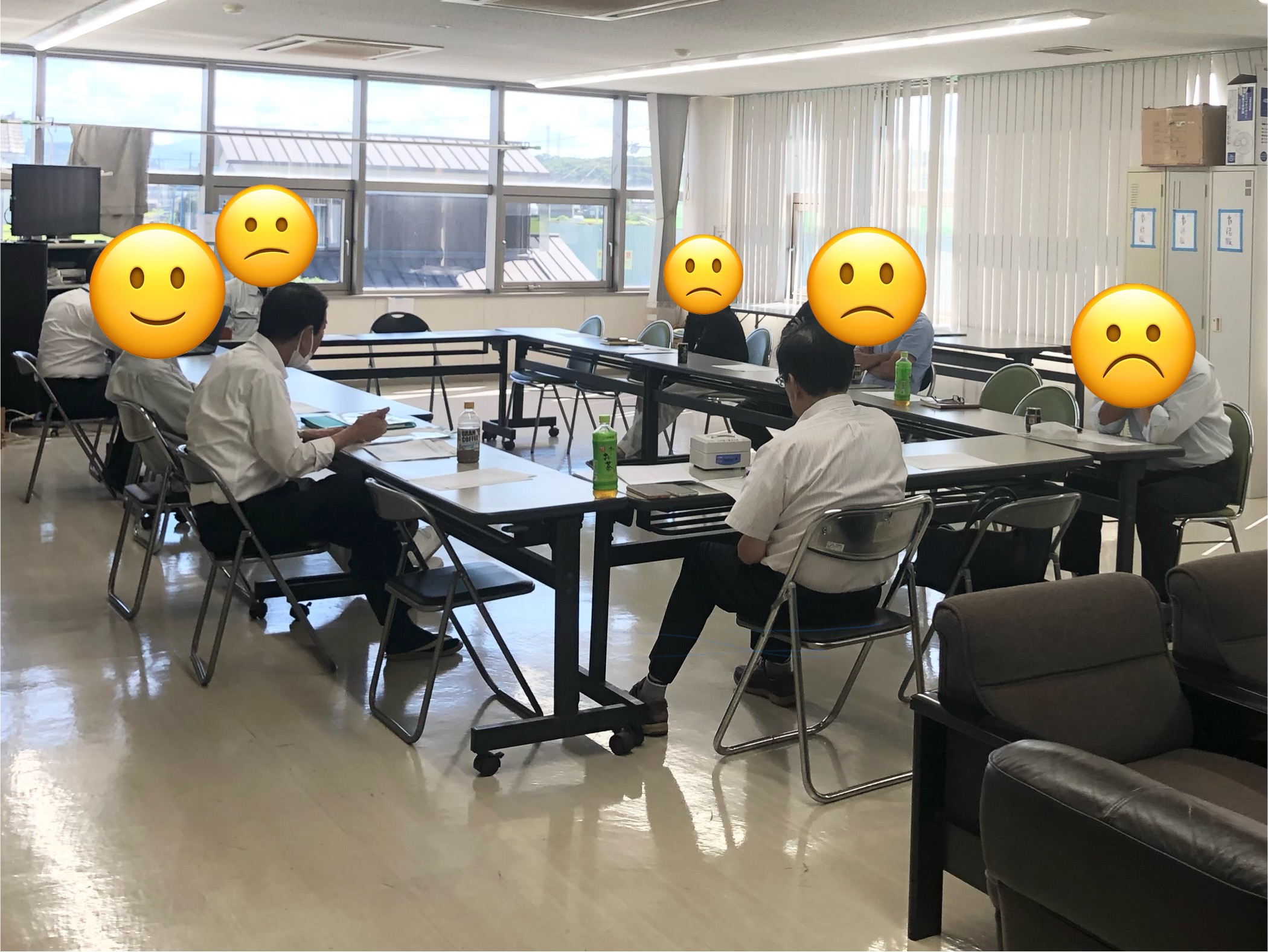 社内会議🖋 吉村硝子のブログ 写真1