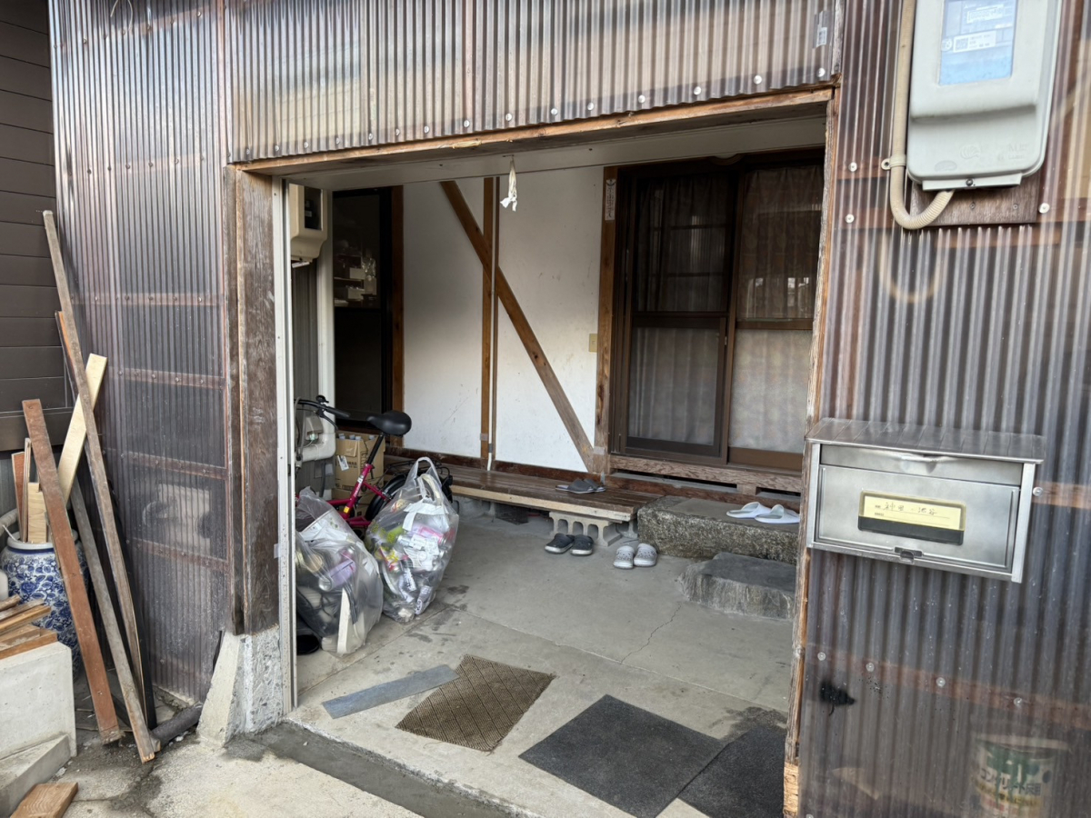 マドカラの店舗引戸内付型の施工前の写真1