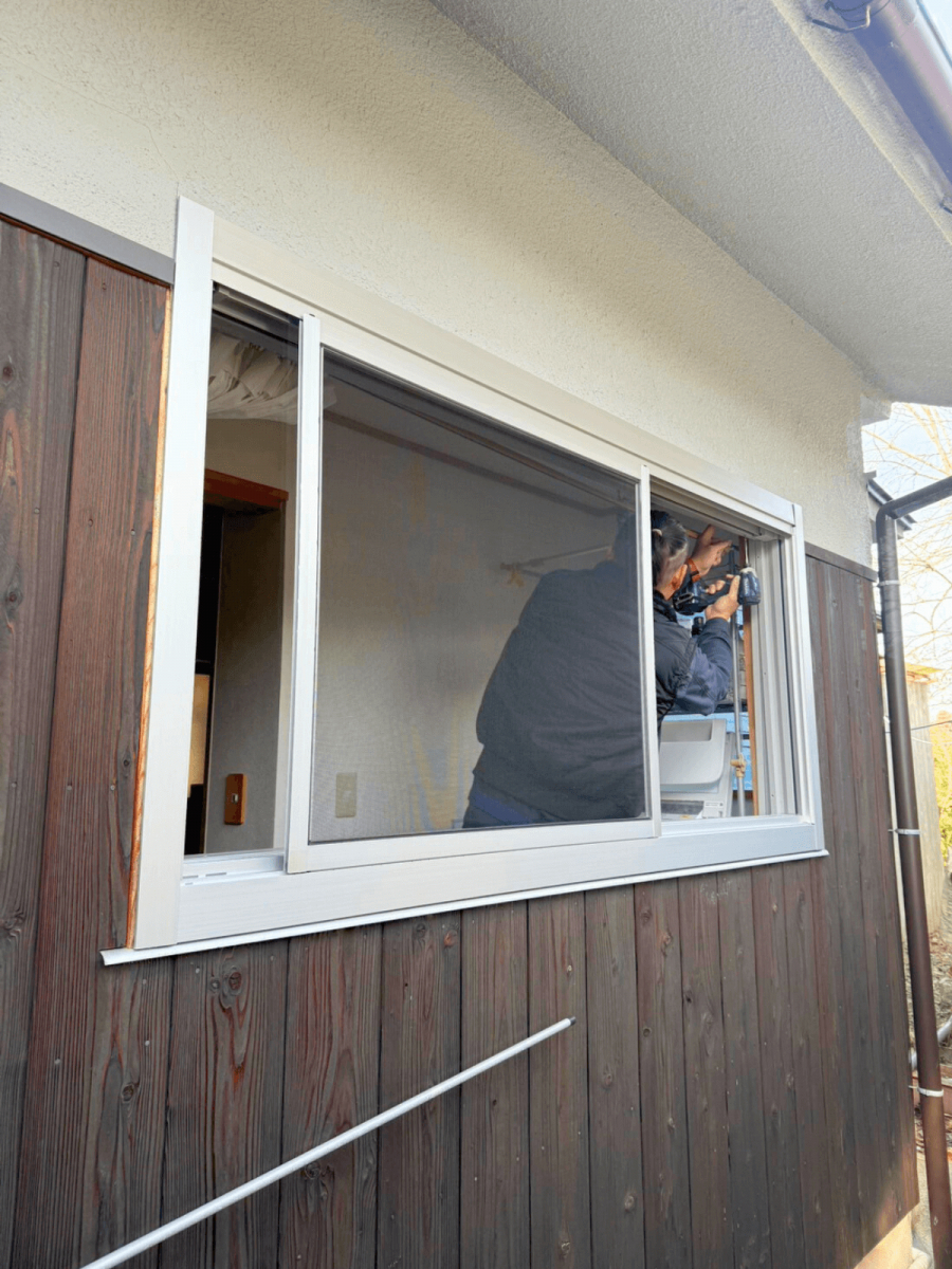 播州トーヨー住器 中播支店の🏠三田市🏠古い窓を取替窓リプラスへ✨の施工前の写真3