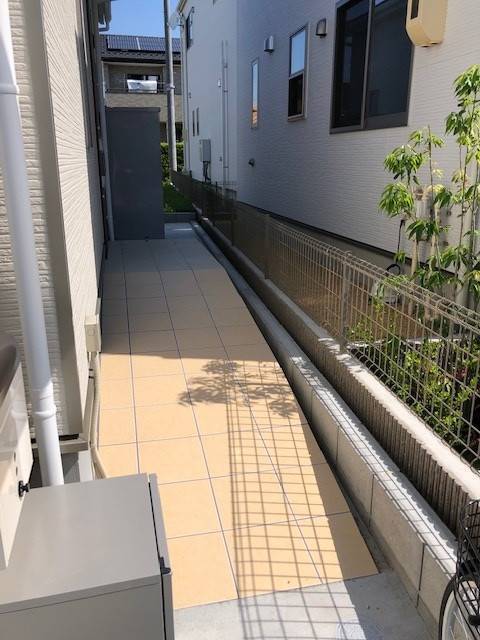 サッシセンターフジイ 名古屋西店の手すり取付／歩行補助／愛知県あま市の施工前の写真1