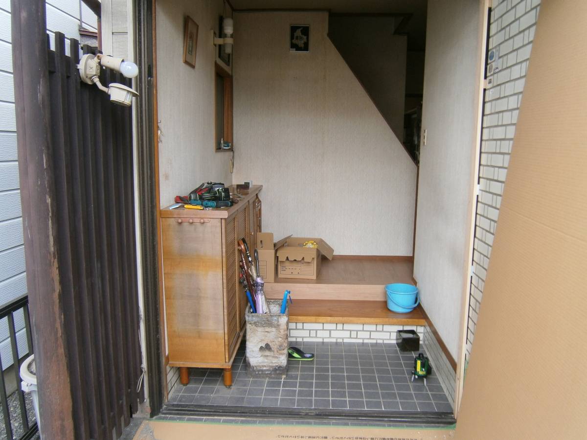 サッシセンターフジイ 名古屋西店の玄関引戸の取替／愛知県海部郡の施工前の写真2