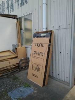 玄関引戸　出荷前です。 伊勢日軽のブログ 写真1