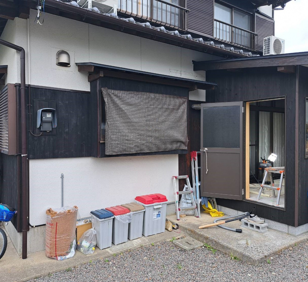 アリックスのテラス屋根取付の施工前の写真1