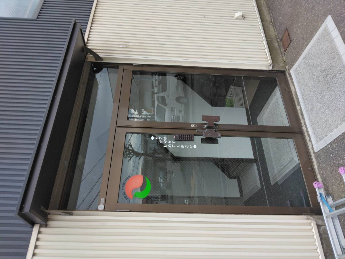 鳴和トーヨー住器の店舗引戸設置！！！の施工前の写真1