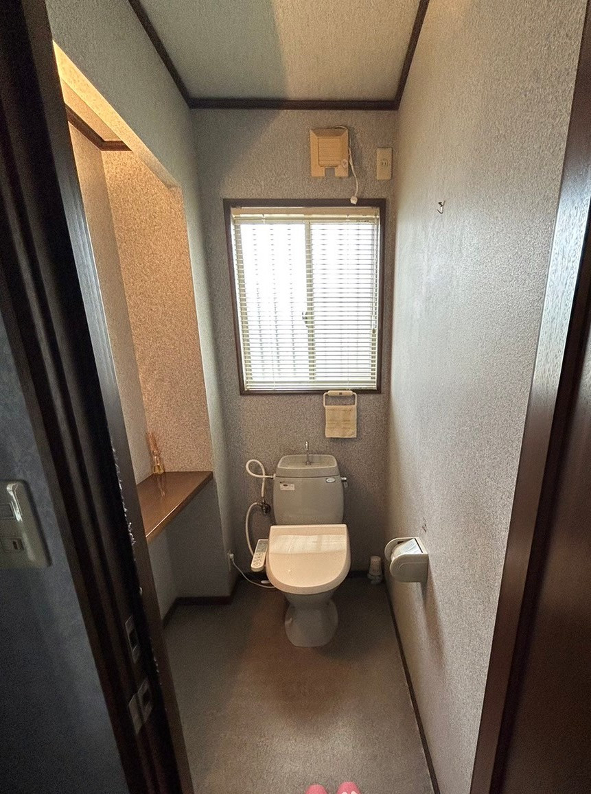 おさだガラスのトイレを快適に！！の施工前の写真1