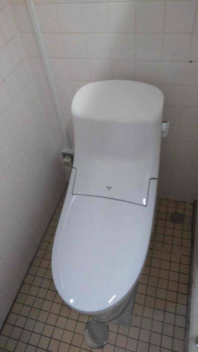 おさだガラスの【アメージュZA】トイレ便器交換の施工後の写真1