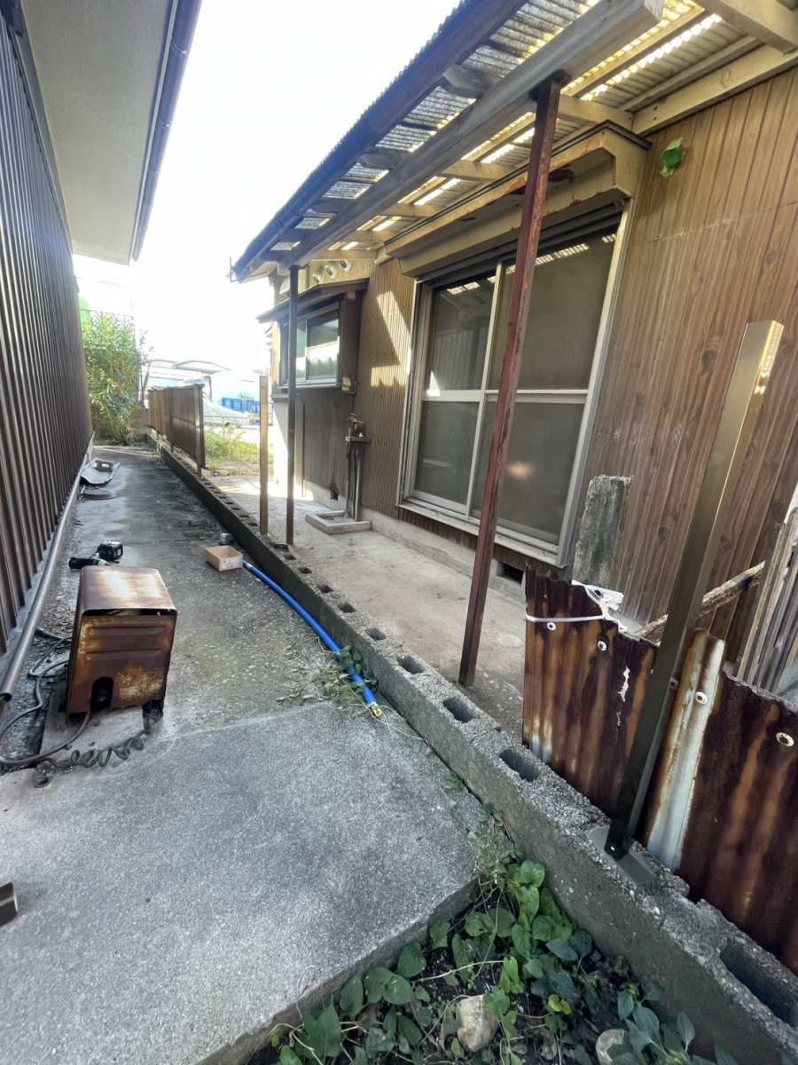 原金物サッシセンター 北名古屋のフェンス設置で一安心の施工前の写真1