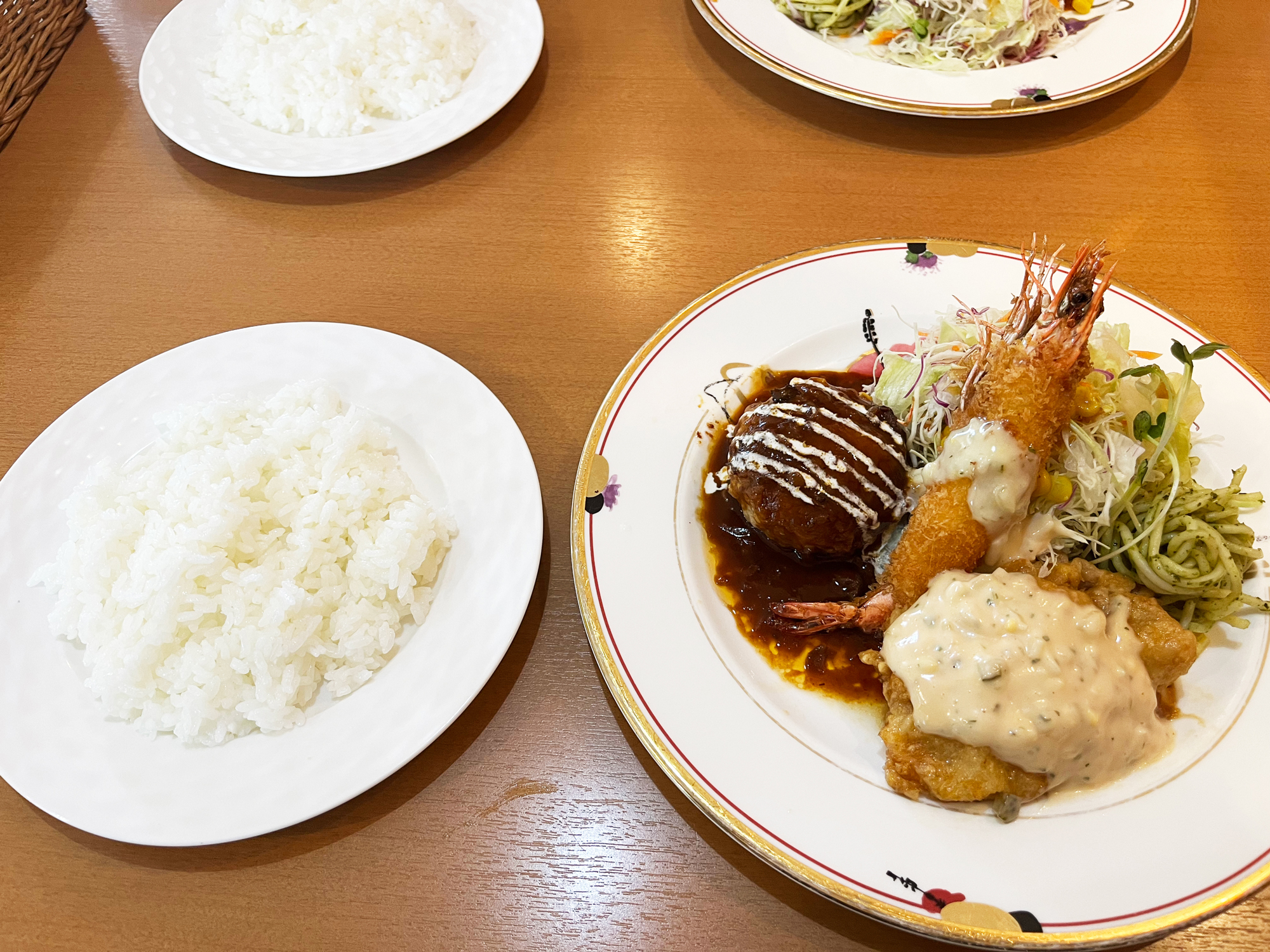 【森のレストラン　赤ずきん】へ行ってきました🥢新別府町 石田トーヨー住器のブログ 写真4