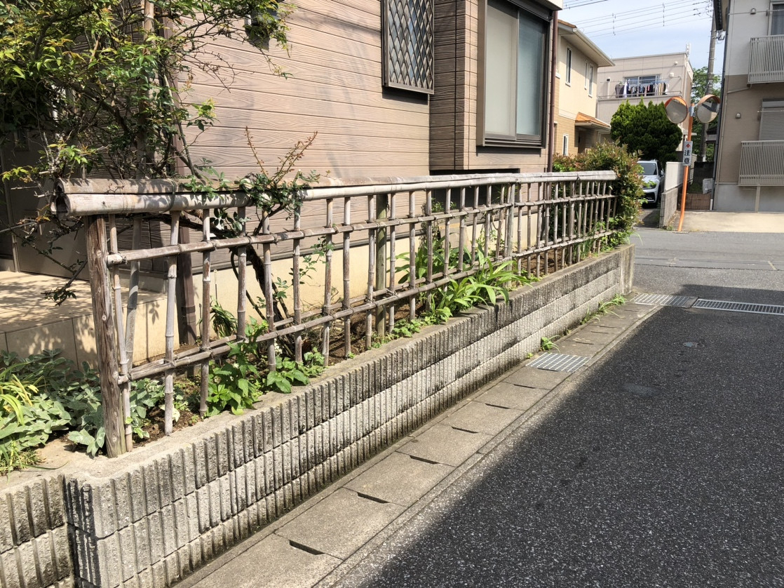 藤野トーヨー住器 市原の『千葉県木更津市』フェンス工事の施工前の写真1