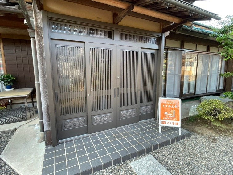 藤野トーヨー住器 市原の『千葉県市原市』玄関引戸交換工事の施工後の写真1